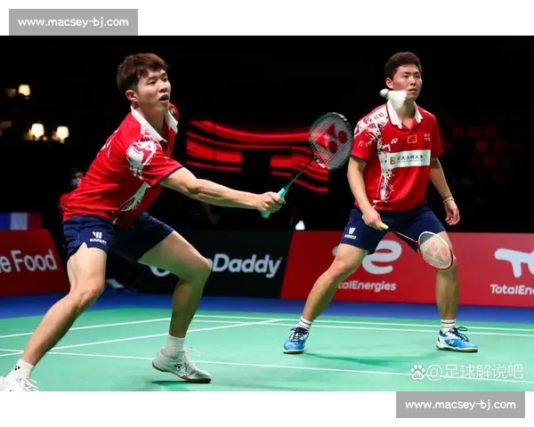 技术革新！羽毛球战术的演变，速度与智慧的较量