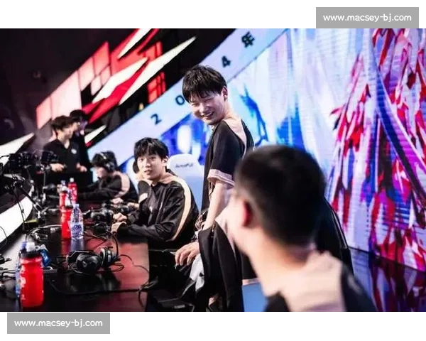 比赛之外的KPL，选手们的训练日常，汗水与坚持