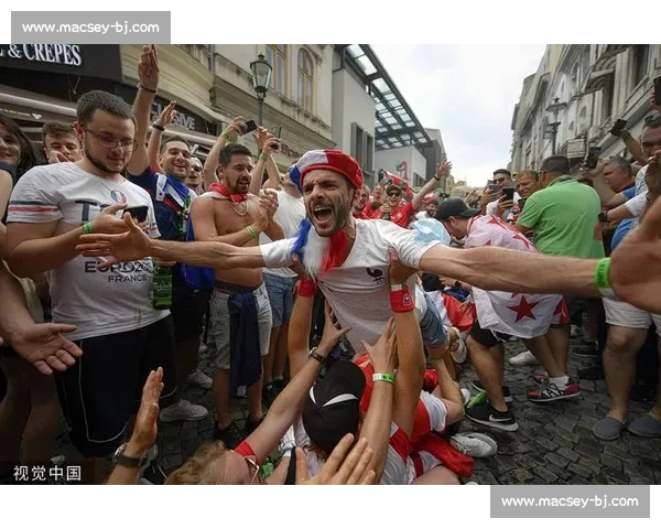 球迷狂欢！橄榄球赛场上的那些令人血脉偾张的瞬间！