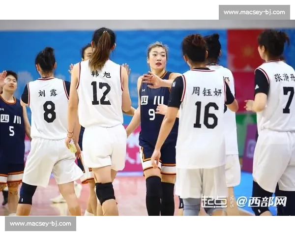 赛场之外的温情！对手赛后握手致意，展现体育精神光辉