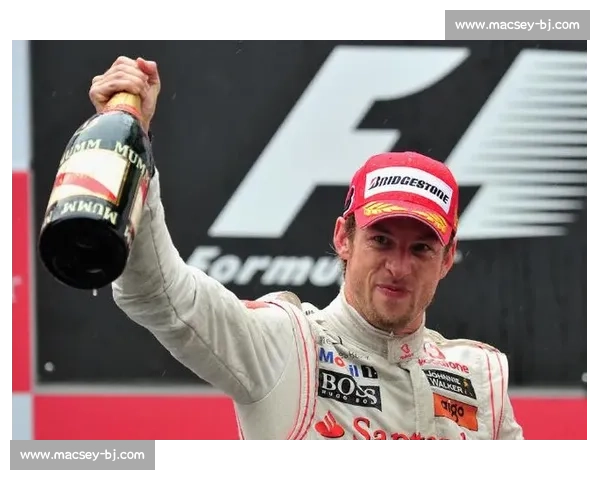 回顾2010上海站：巴顿的战术博弈，堪称F1教科书！