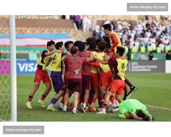 黑马摩洛哥书写非洲传奇，球迷热泪盈眶